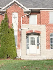 Mississauga Home Away from Home - Image 4
