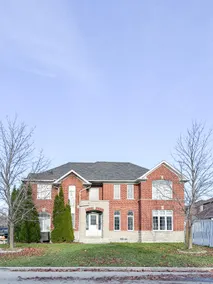 Mississauga Home Away from Home - Image 2