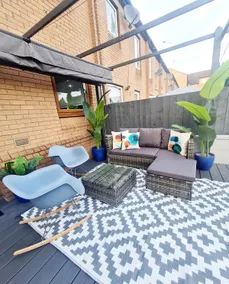 Bright 3BR walking distance to town - FREE parking - Image 3