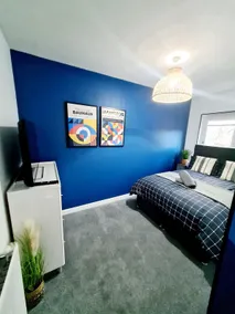 Bright 3BR walking distance to town - FREE parking - Image 5