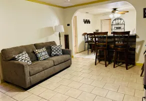 Little Ranch Style Getaway Home - Image 4