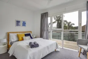Iconic ‘50s beach house - Image 3