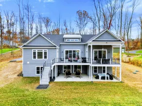 Lakefront Lake Anna with Cove, Dock, Deck, Hot Tub - Image 5