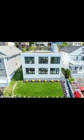 Luxurious Open-Concept Home with Skyline View - Image 2