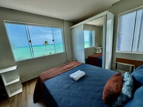 RHODE502 • Waterfront • 3 Bedrooms • Up to 8 - Image 3