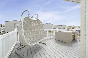 Cosy 3 Bedroom Beachfront Getaway in Mersea - Image 3