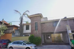 Safari house in the center with A/C throughout the house. - Image 2