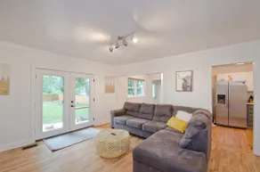 Medical District 3bd 3bth Bungalow - Image 2