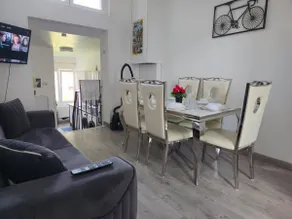 Central accommodation with kitchen, Wi-Fi & washing machine - Image 4