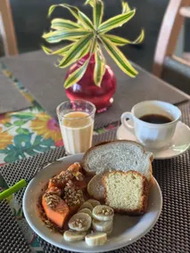 Praia do Rosa | Retreat with Café, 300 meters from Downtown - Image 2