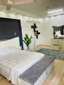 An elegant, luxury jewel with pool - Image 2
