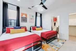 Cedars Condo| Rooftop Patio| Sleeps 6 - Image 3