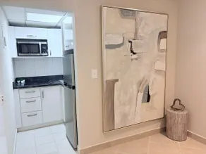 Prime Location Apartment - Image 5