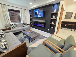 College Park home next to Golf Course 5 min to WP - Image 3