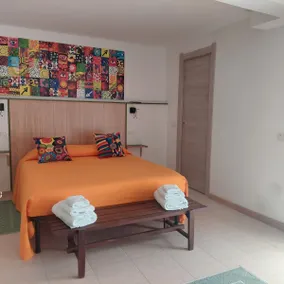ElmasRoom – Cozy Refuge 4km from the Airport - Image 2