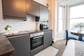 Marina Hideaway | WiFi & Kitchen | Howth - Image 4