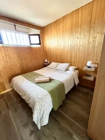 Apartment with pool near the airport - Image 5