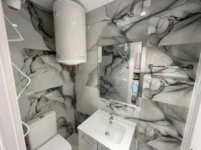 Adriane Susan's apartment, Estudio 2 - Image 2