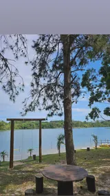 House facing a lagoon with crystal clear waters - Image 2