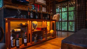 Cabin with exclusive decor and a whirlpool - Image 3