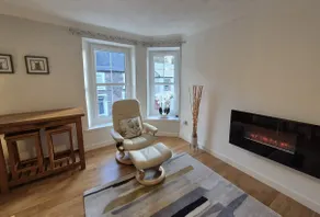Historic central Dunblane flat - Image 2