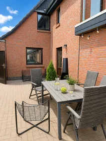 Spacious & Bright Family Escape - Image 2