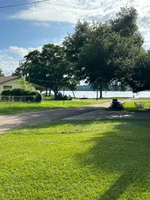 The Nacalina White House with a Lake View - Image 2