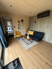 Independent zen accommodation with garden + parking - Image 2