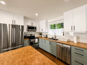 New Build Cottage By River l Hot Tub - Image 5