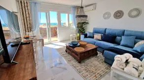 Terrace overlooking the sea - Image 4