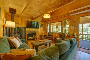 'knotty Kabin' Rustic Waterboro Cabin By Lake - Image 4