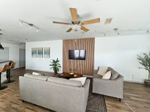 Midtown modern retreat! - Image 3