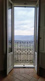 Apartment on the ancient walls of Todi, Umbria - Image 3