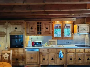 Chalet in the heart of the resort - Image 2