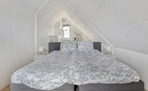 Sunny vacation cottage Bruinisse with terrace - Image 5