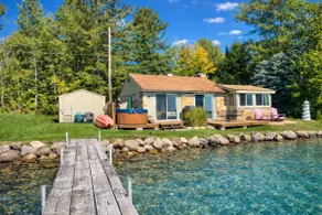 Sunrise Sunsation Lakefront Cottage • Hot Tub • Kayak • Trails • Nature - Image 2