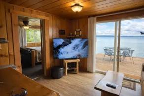 Sunrise Sunsation Lakefront Cottage • Hot Tub • Kayak • Trails • Nature - Image 4