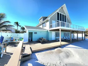 Paradise Reunion: Beachfront Escape for Groups - Image 2