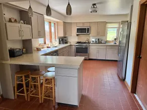 3BR 2BA Lodge Sleeps 15 - Families Nurses Workers - Image 2
