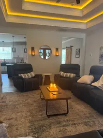 Hot Tub Gameroom Luxury Near Dwntn Landrum - Image 3