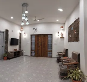 Awesome April Special Offer @C.B. LakeView Villa. - Image 3