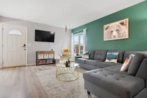 *Quiet Townhome - Fast WiFi - LongStay Friendly - Image 3