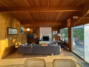 Cozy Waterfront | Vintage Cabin | Stretch Island - Image 3