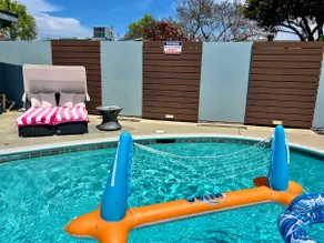 Everything family needs including a heated pool*! - Image 2