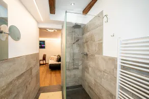 2Fresh&2Stylish-Urban Apartment - Image 4