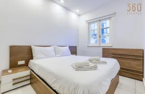 Bright Floriana Retreat | Private Balcony | Near V - Image 4