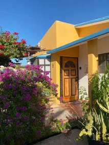 Charming and cozy stay. - Image 2