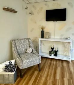 1 BR Zen Den Apt in Safe & Beautiful Neighborhood - Image 3