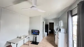 2 Bed room House with 2 AC and Free Parking - Image 4