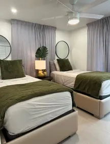 Modern 2BR Retreat · Heated Pool · Near Siesta - Image 3